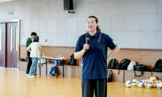 爱游戏体育:女排奥运冠军宋妮娜：青少年保持身心健康才能走得更远